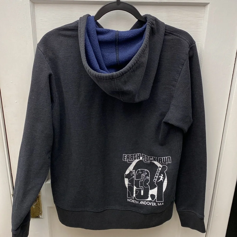 Green Stride Earth Rock & Run 13.1 Hoodie - Picture 4 of 6